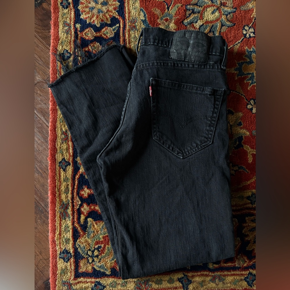 Levi’s Women’s straight leg Denim Jeans